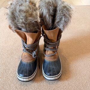 Sorel Black and Gray Fur-Trimmed Boots